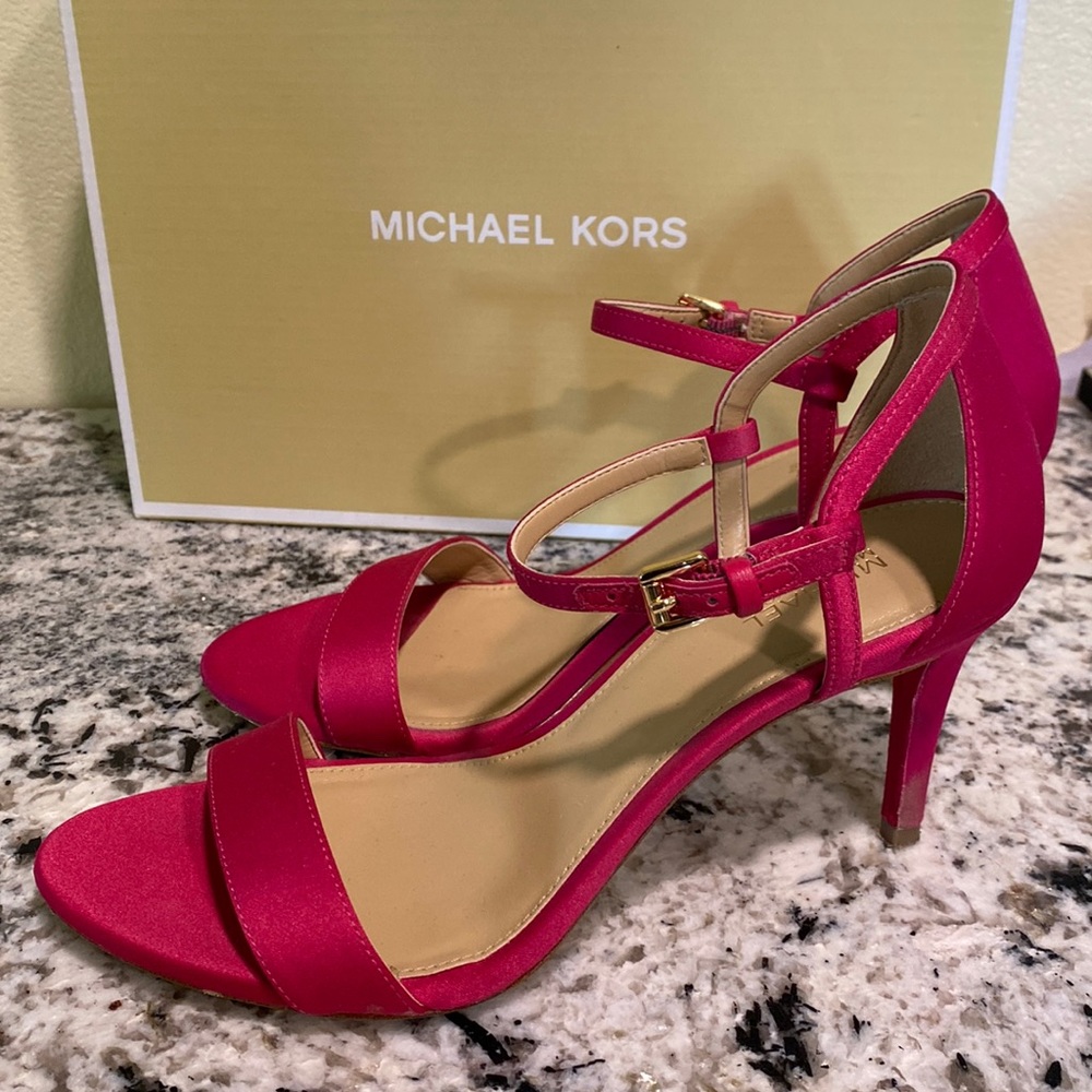 Michael Kors Satin ultra pink mid sandal